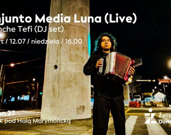 Conjunto Media Luna. Koncert na bazarku