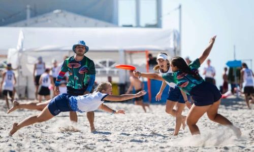 Plażowe granie w Ultimate Frisbee