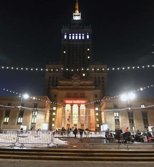 Lodowisko przed Pałacem Kultury i Nauki