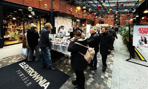 Strefa Winylowa na Targach Jestem Slow #DzieńKobiet w Elektrowni Powiśle
